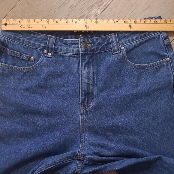 EUC Afends Pablo Baggy Fit Jeans Men's sz 34 Straight Leg Denim Jeans - Picture 10 of 14